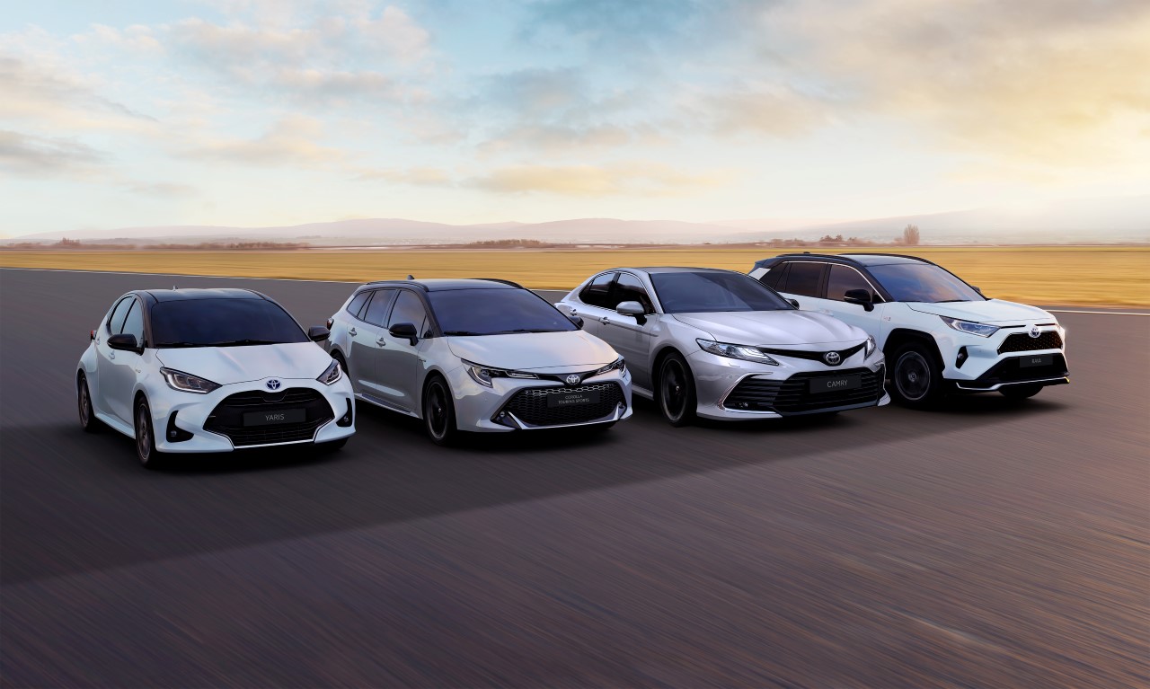 Rekordowa sprzedaż hybryd Toyoty w 2023 roku. Prawie 80% klientów wybrało auta z takim napędem