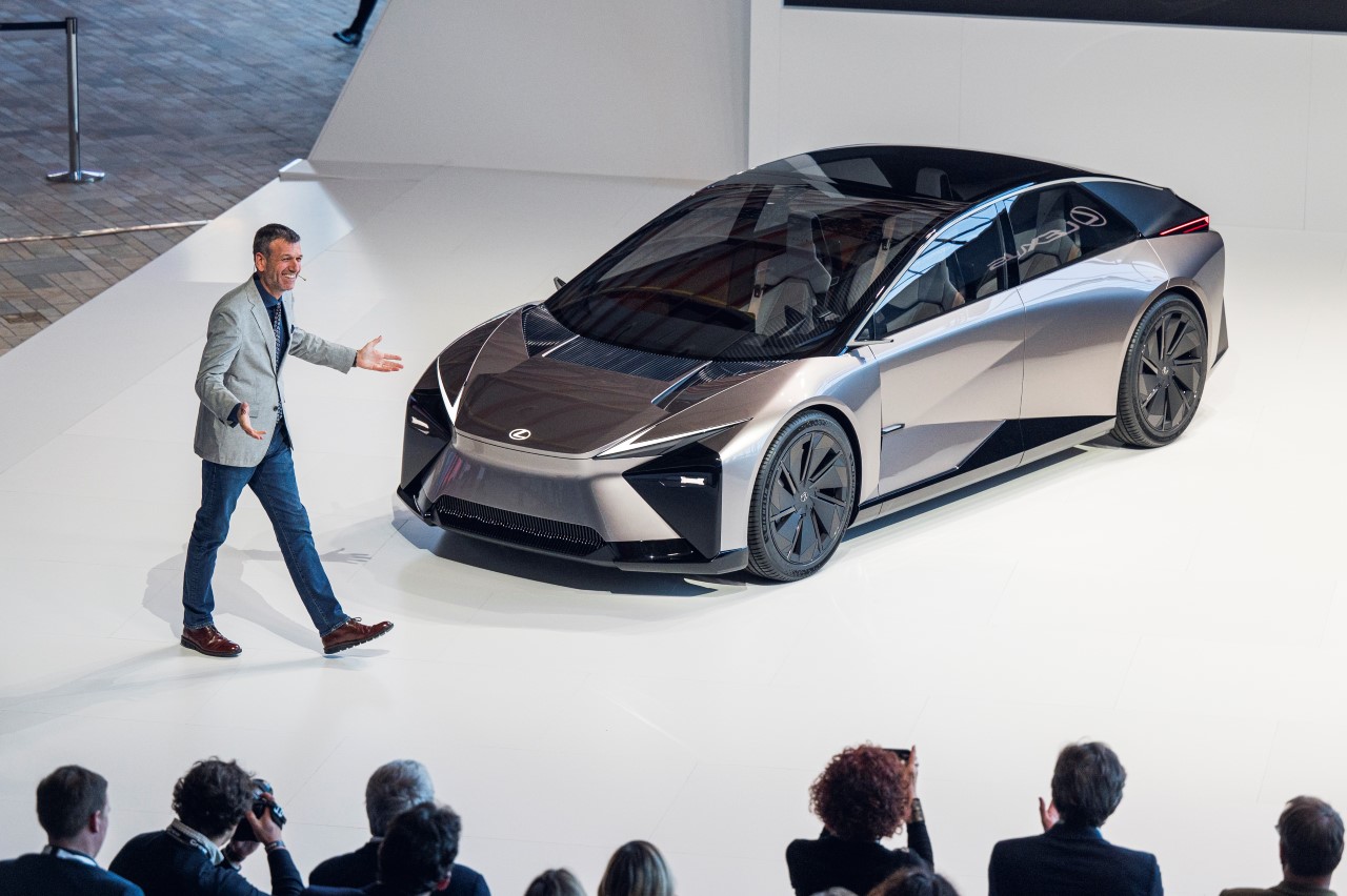 Toyota zaprezentowała elektryczne i wodorowe pojazdy, które pomogą zrealizować cel neutralności węglowej