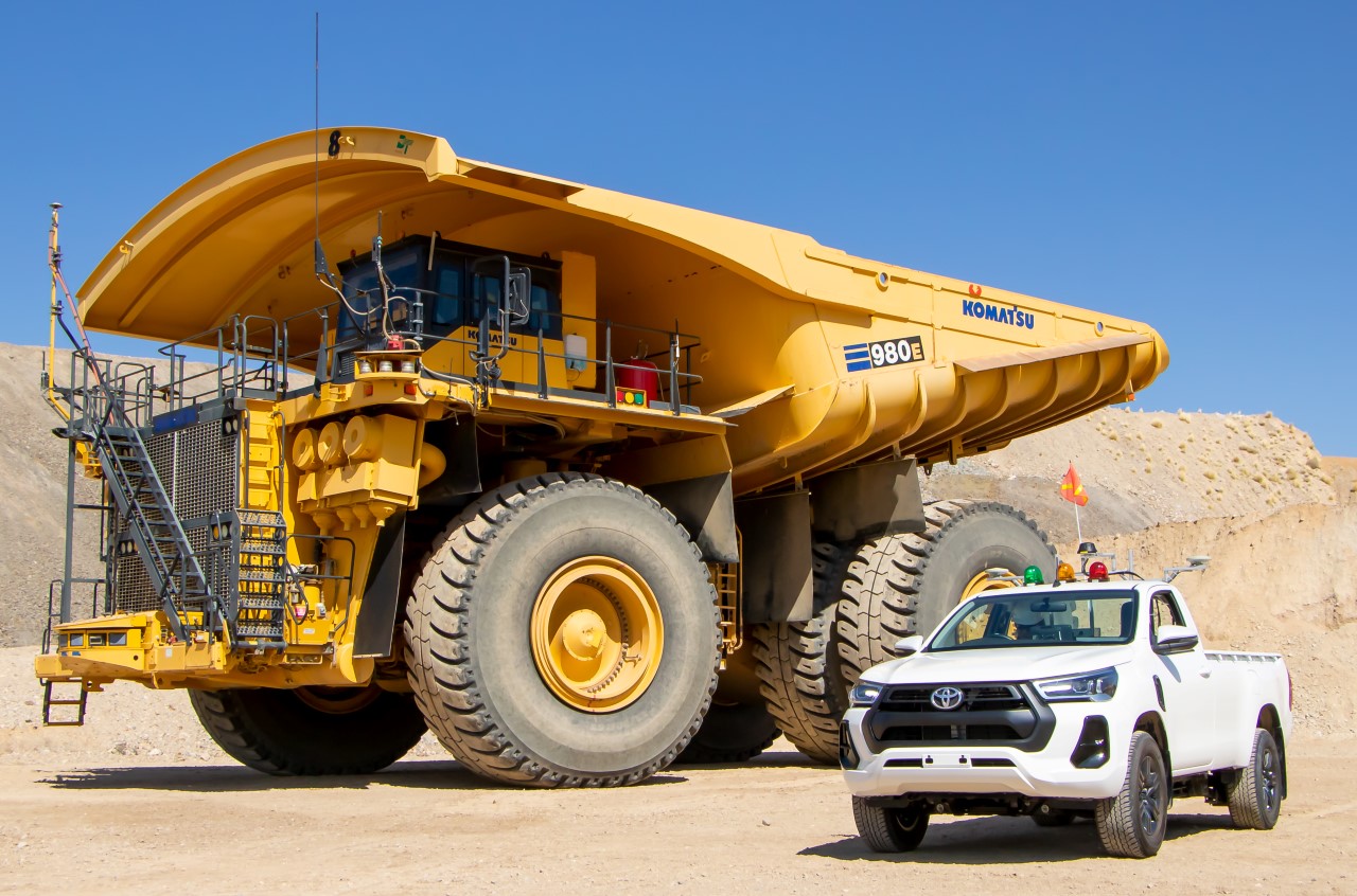 Toyota opracuje autonomicznego Hiluxa do pracy w kopalniach