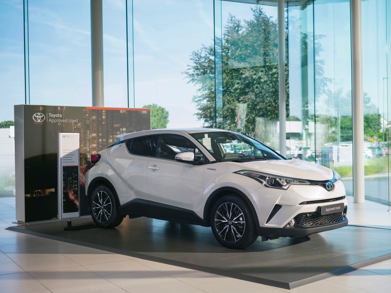 Program Pewne Auto. Toyota sprzedała w 2022 roku prawie 24 tysiące aut używanych z gwarancją 
