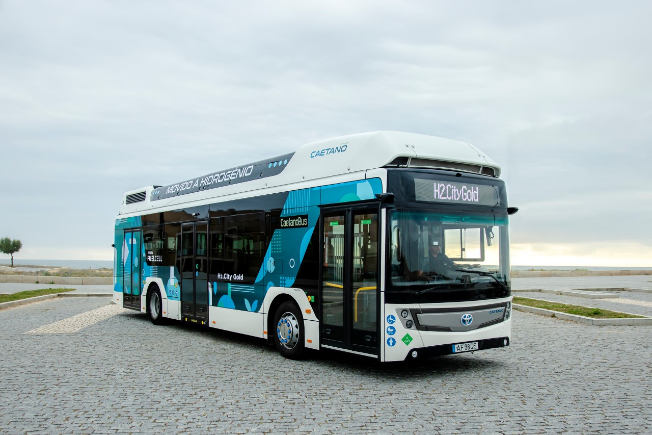 60 wodorowych autobusów CaetanoBus i Toyoty dla Strasburga. Największa taka umowa we Francji