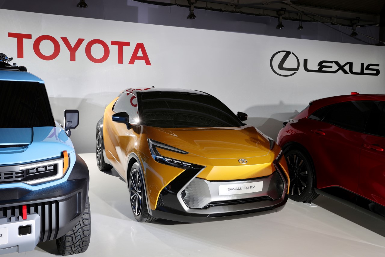 Toyota ogłasza szczegóły strategii dotyczącej samochodów elektrycznych. 30 modeli do 2030 roku