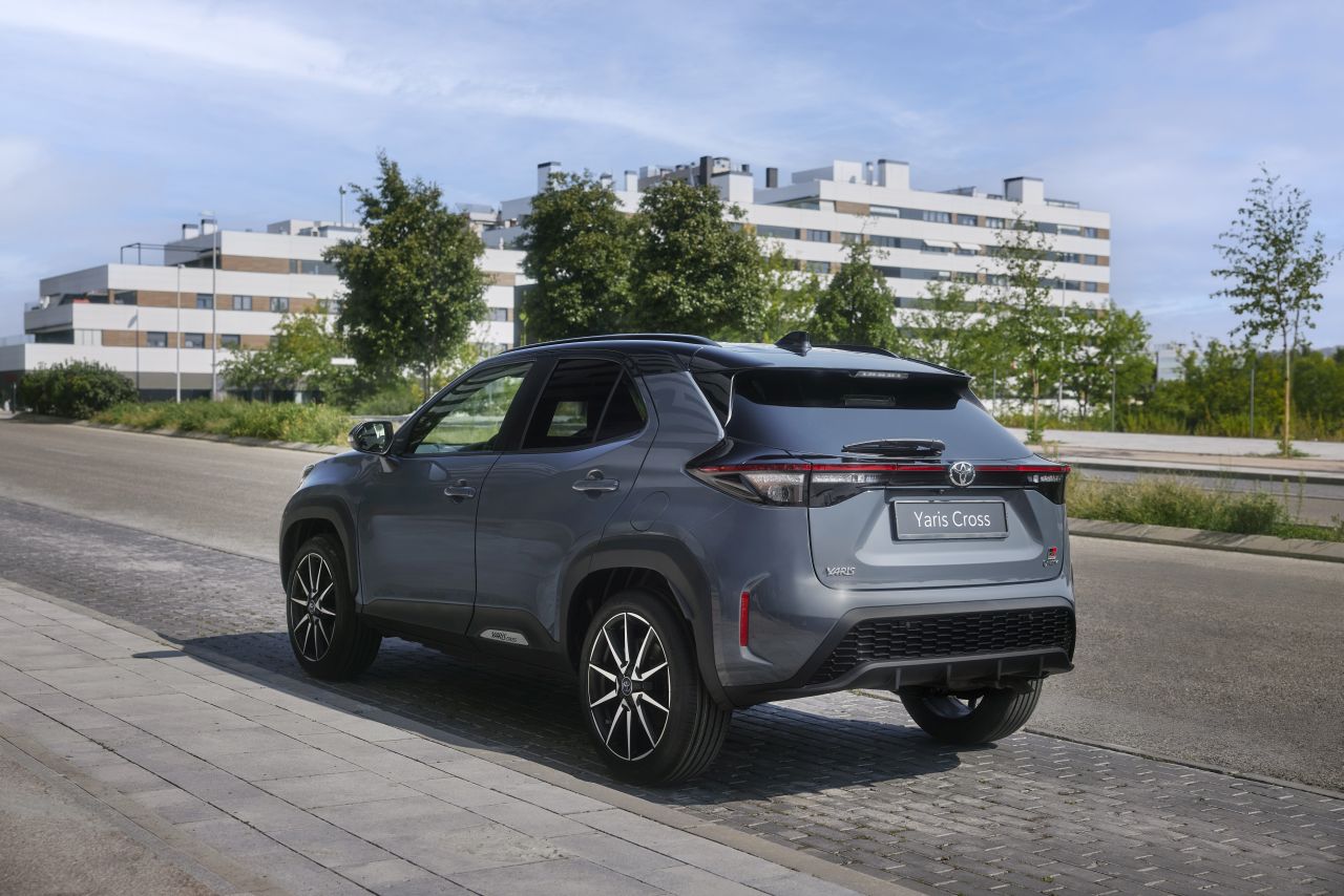 Frissített GR Sport felszereltséget kap a Yaris Cross 2025-ben