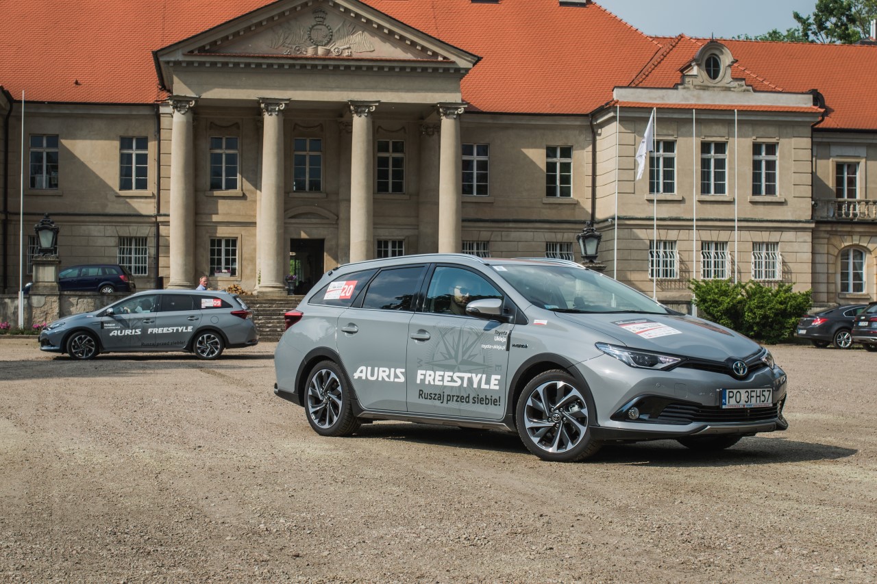 Hybrydowa Toyota Auris uzyskała wynik spalania 3 l/100 km podczas pierwszej rundy dziennikarskiego rajdu Eco Rally