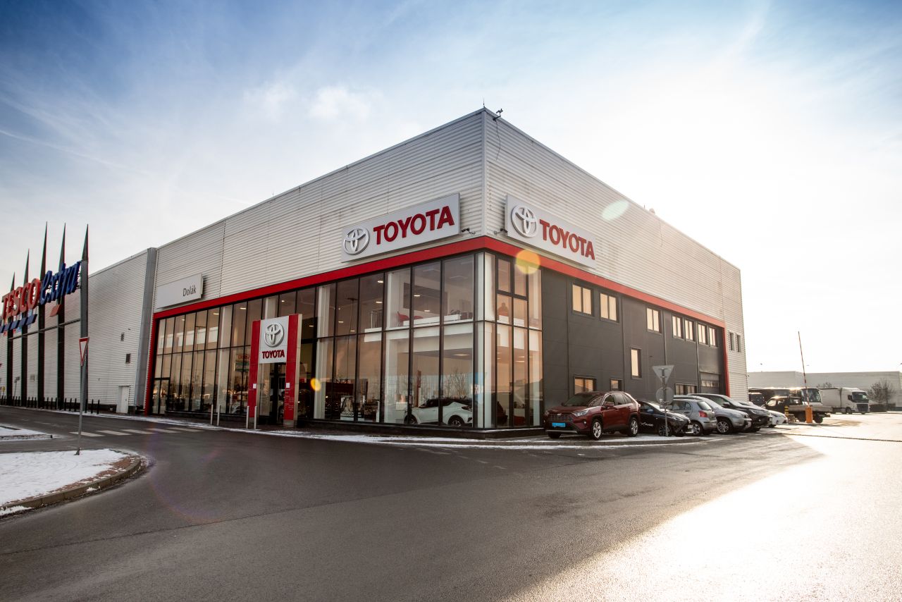 Toyota otevřela nový showroom v Plzni