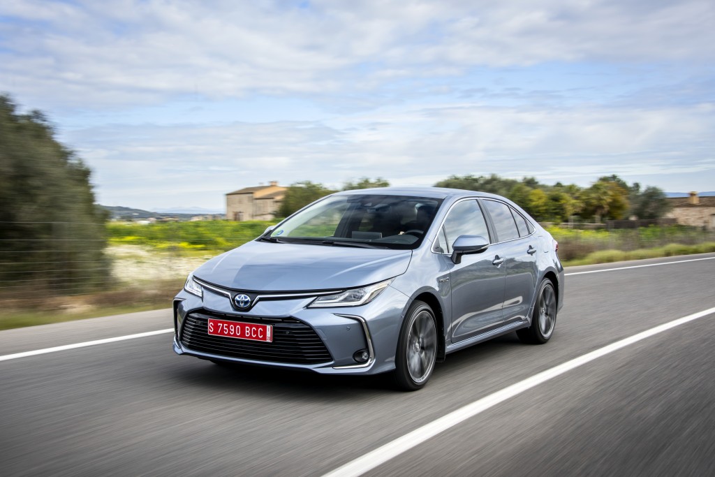 ITT A VADONATÚJ TOYOTA COROLLA – DE EZ TULAJDONKÉPPEN EGY, VAGY MINDJÁRT HÁROM ÚJ MODELL?