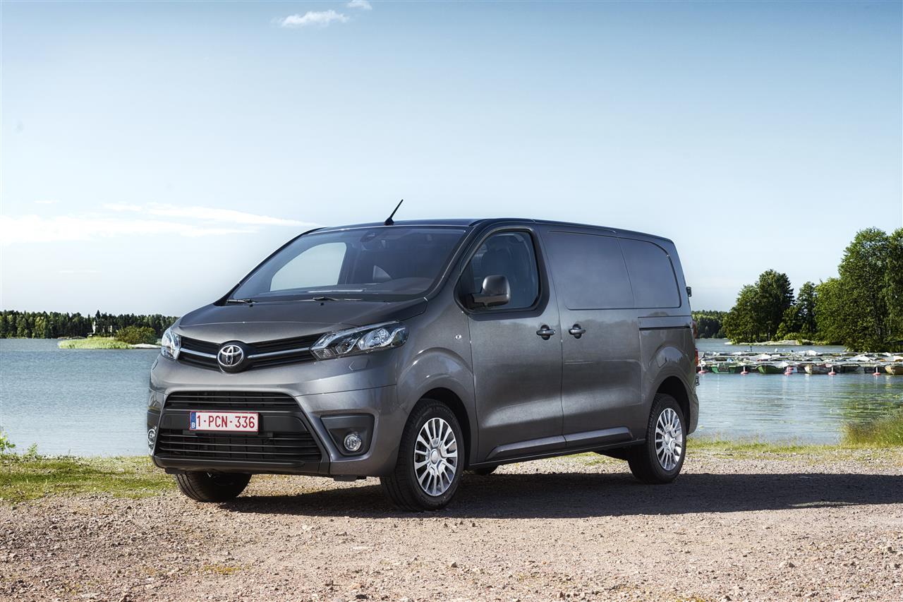 Toyota PROACE Furgon i Verso z 3-letnią Gwarancją PRO na milion kilometrów przebiegu