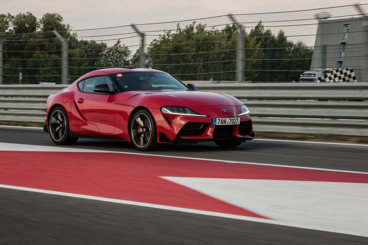 Toyota Media Cup. Sportowe Toyoty oponowały Slovakia Ring