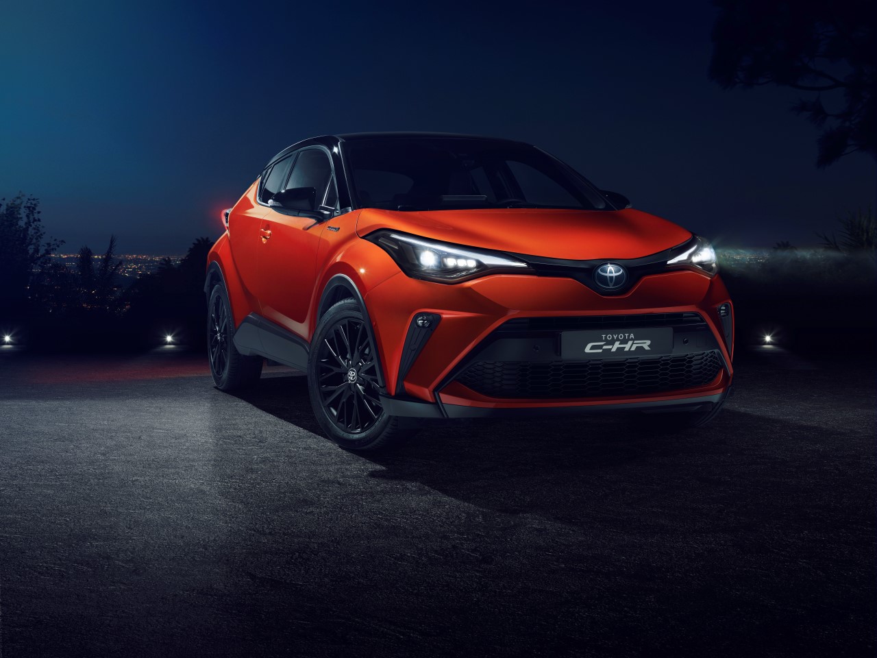 Nowa Toyota C-HR z mocniejszym napędem hybrydowym