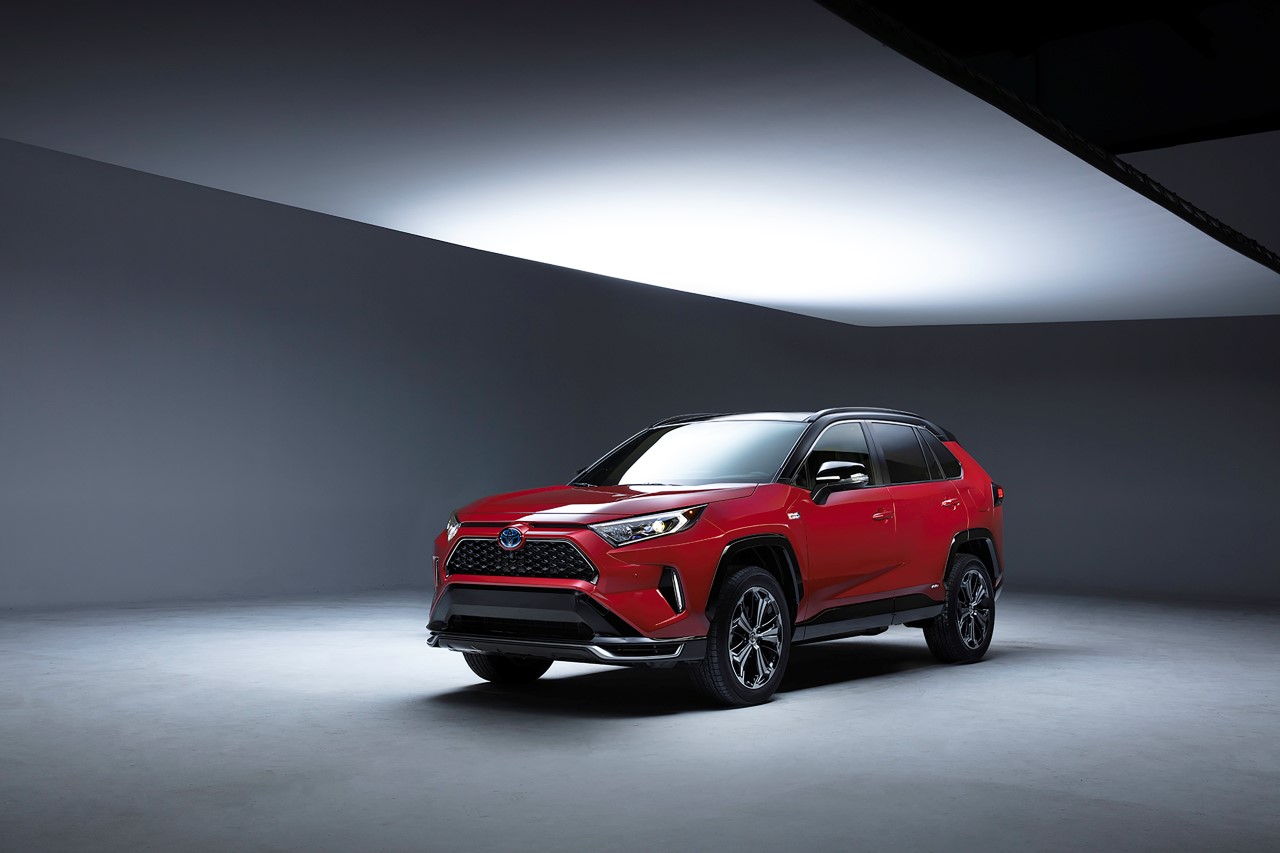 Nowa Toyota RAV4 Plug-in zadebiutuje na targach w Los Angeles 2019