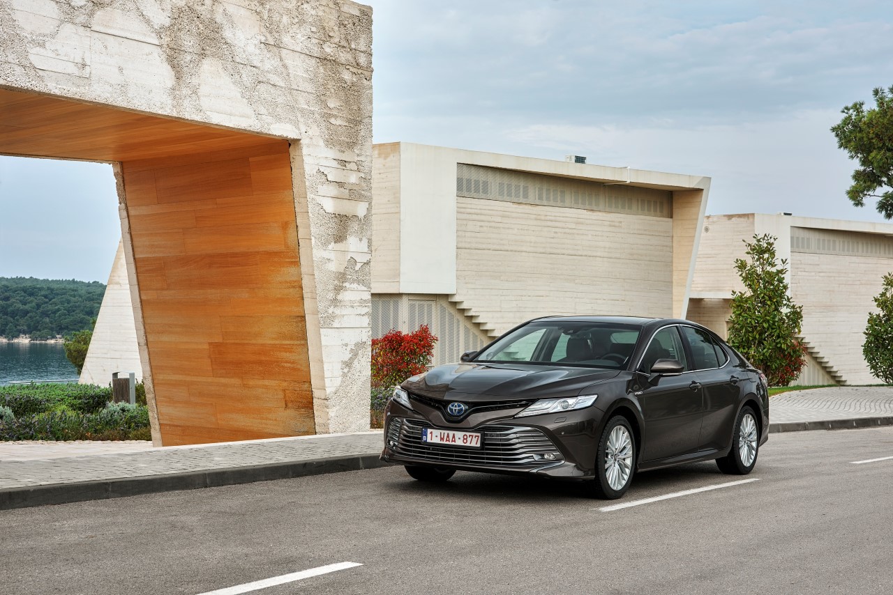 Toyota obniża ceny hybryd w związku ze zmianami w akcyzie