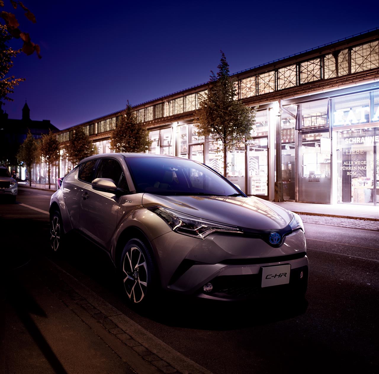 Vezető európai fotósok és instagram-sztárok fogalmazták meg a TOYOTA C-HR nagyvárosi hangulatát