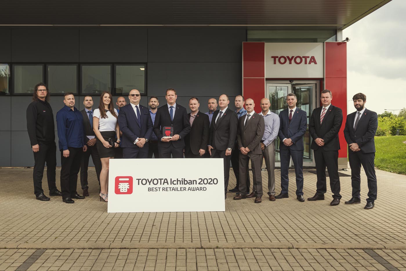  Nejlepším prodejcem značky Toyota v Česku podle doporučení zákazníků je pro rok 2020 společnost Dolák České Budějovice
