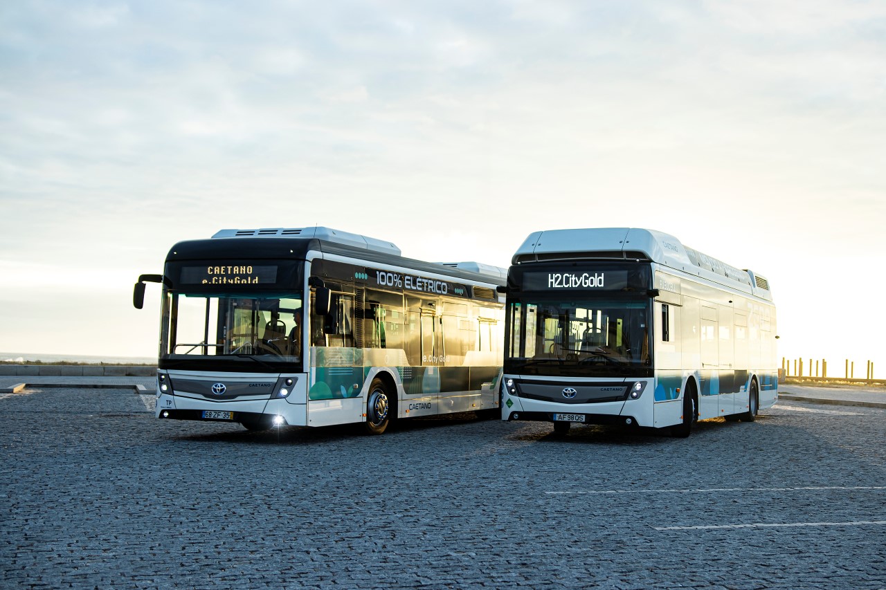 Bezemisyjne autobusy wodorowe otrzymują wspólne logo Toyoty i CaetanoBus  
