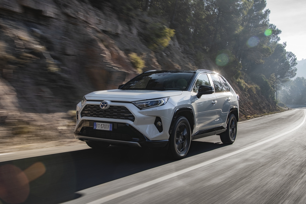 Toyota RAV4 Hybrid – pięć lat na rynku i ponad milion egzemplarzy na świecie