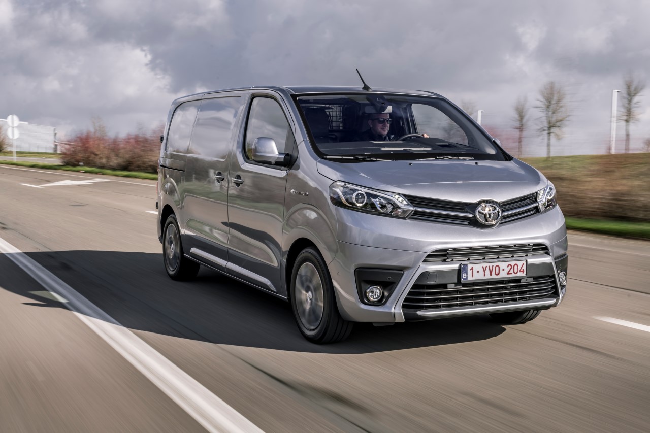 Nowa Toyota PROACE Electric debiutuje w Polsce. Ceny od 140 600 zł netto