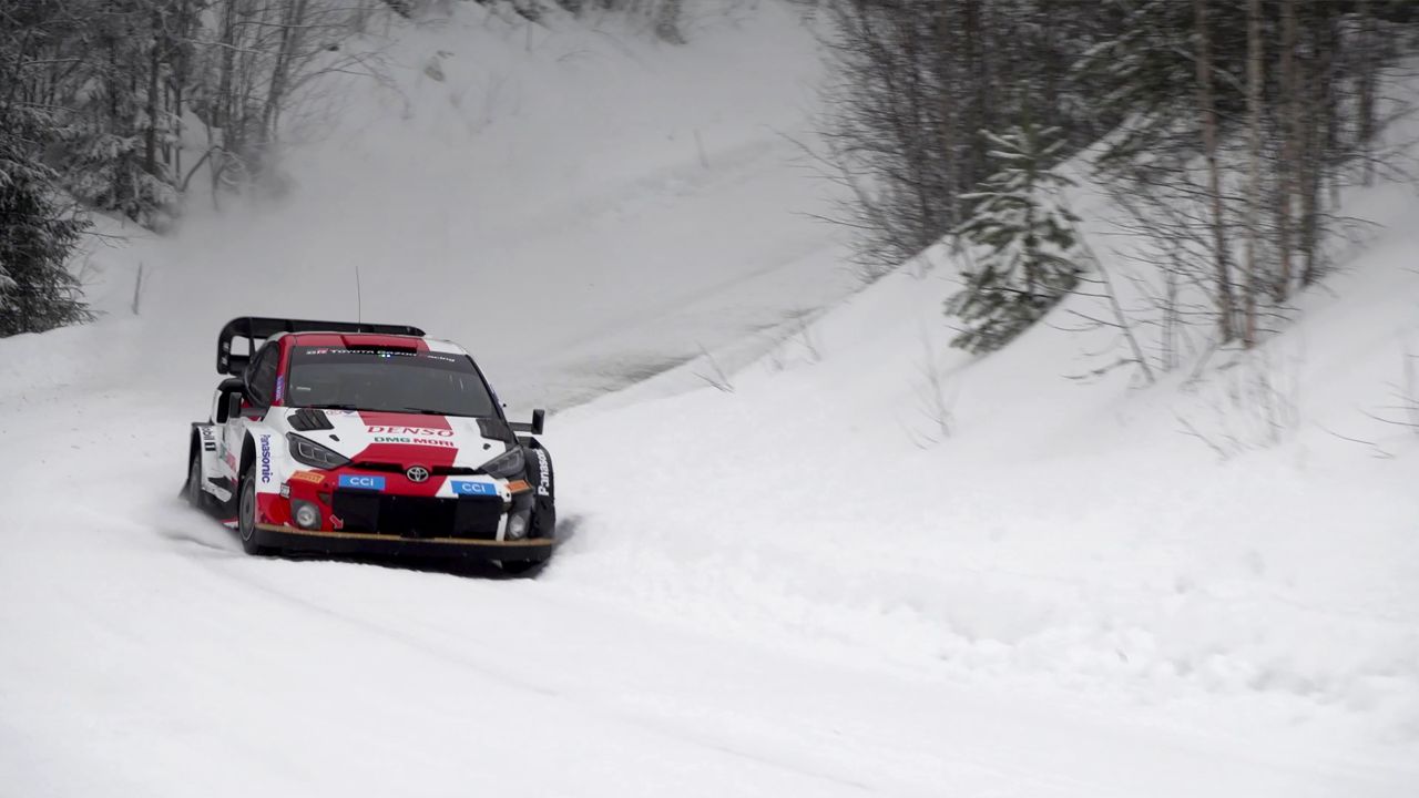 A hó és jég birodalmában bizonyíthat a hétvégén a hibrid Yaris a Rally Világbajnokságon