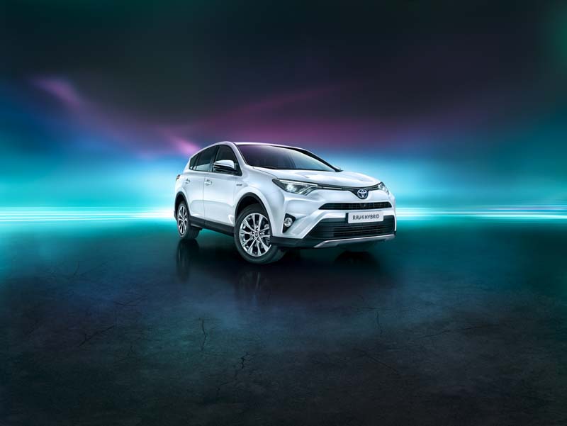 "Toyota testovací víkend" Oslávte 20 rokov hybridnej technológie Toyota s cenovým zvýhodnením  