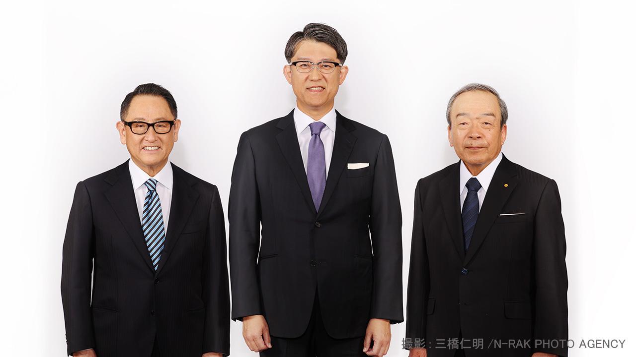 Legközelebbi mentoráltjának adja át a Toyota kormányrúdját a munkáját az igazgatótanács elnökeként folytató Akio Toyoda