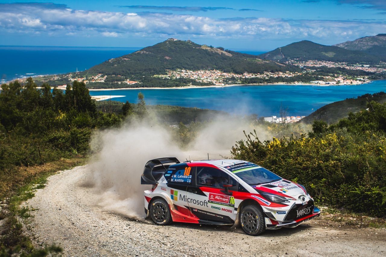 Rely Portugalska: Všetky tri vozidlá Yaris WRC v top 10, Lappi vybojoval body v Power Stage