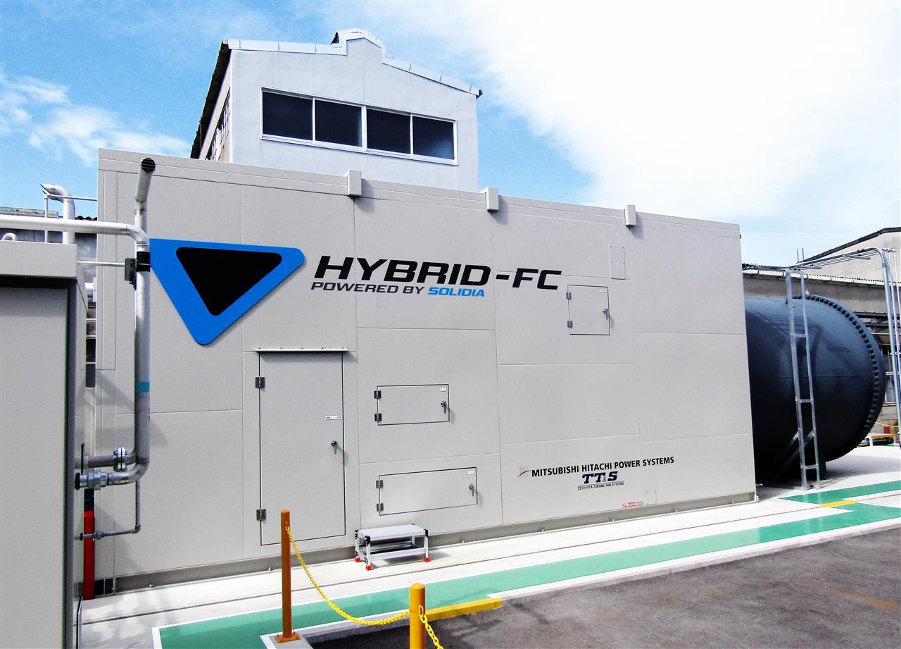 Toyota testuje hybrydowy system energetyczny, łączący ogniwa paliwowe z mikroturbinami gazowymi 