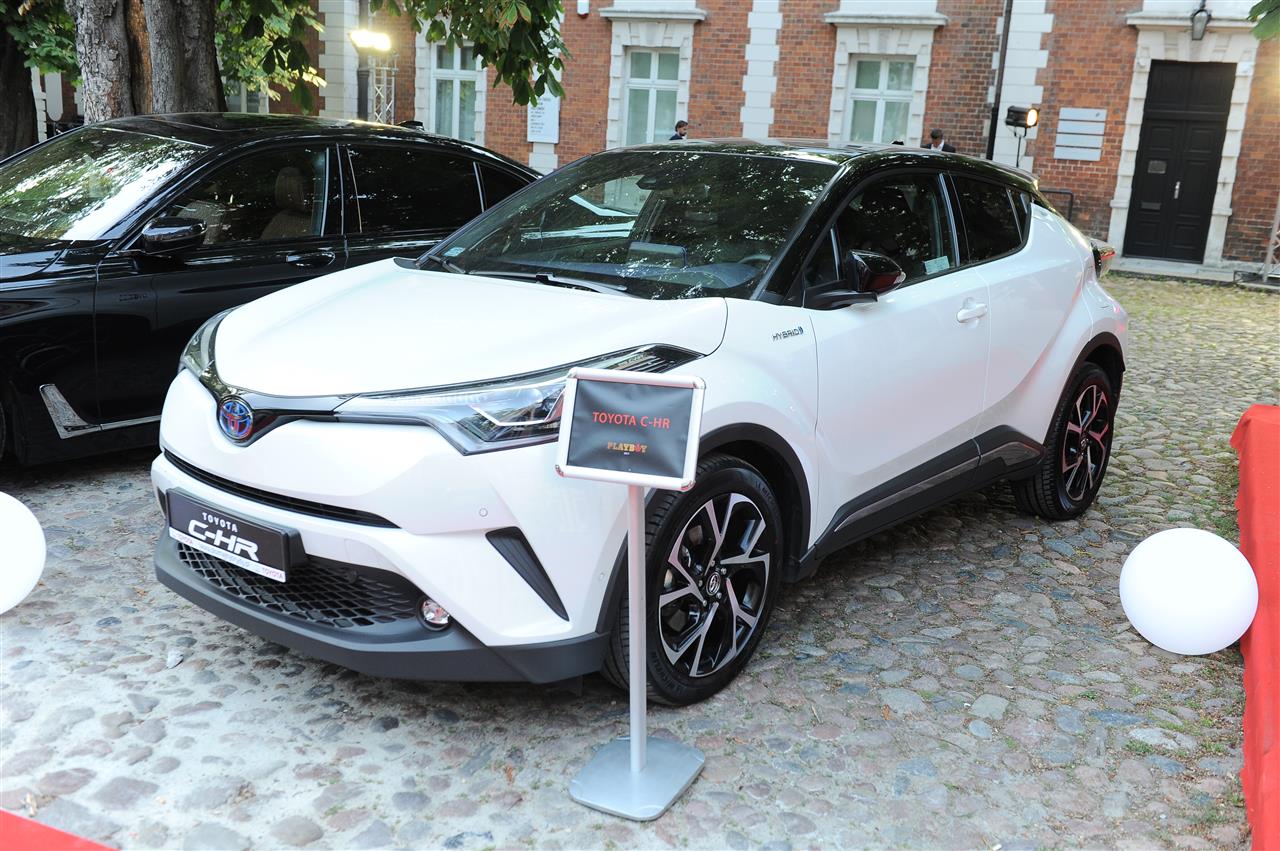 Toyota C-HR nagrodzona w konkursie Samochód Roku Playboya 2017 