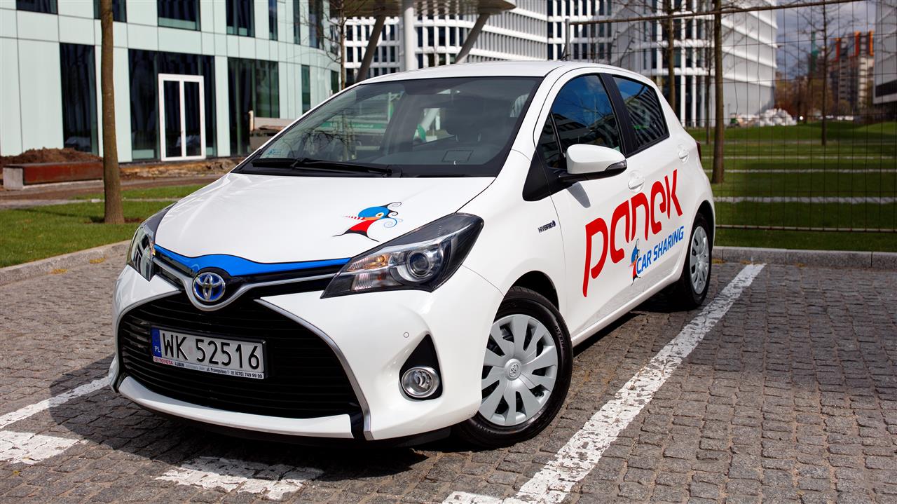 Toyota Yaris Hybrid już dostępna w systemie Panek CarSharing 