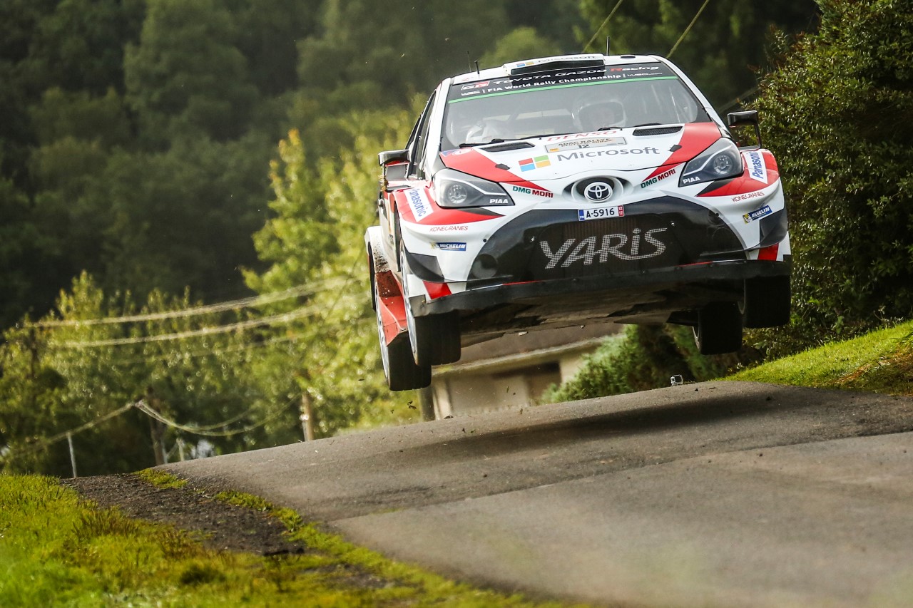 Asfaltowo-szutrowe wyzwanie dla Toyoty Yaris WRC w Rajdzie Hiszpanii