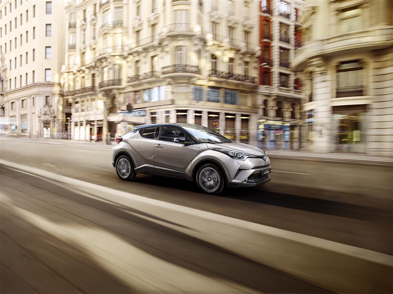 Toyota přichází s podzimní akční nabídkou na modely RAV4 a C-HR