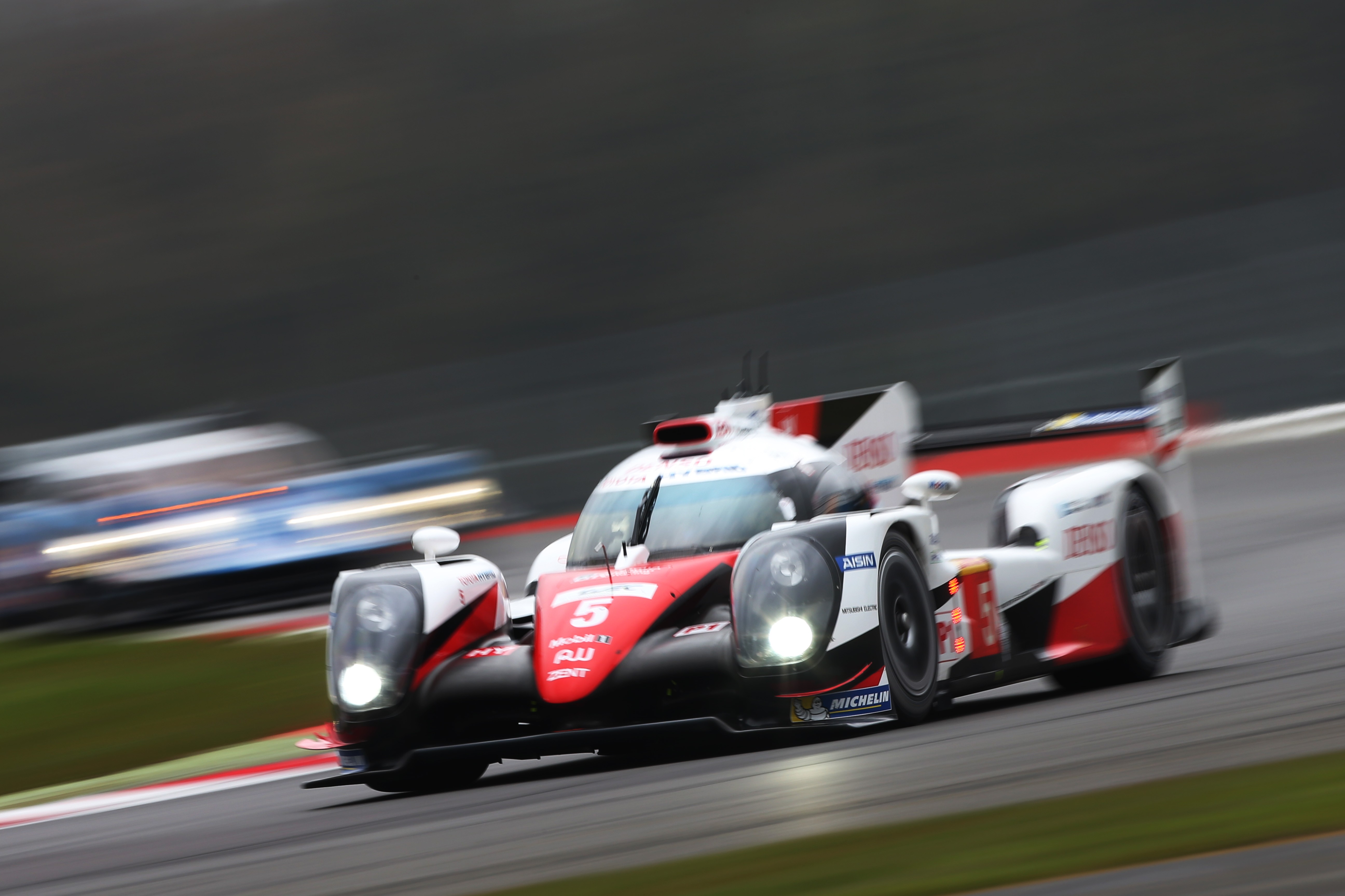 Tým TOYOTA GAZOO RACING se chystá na Nürburgring