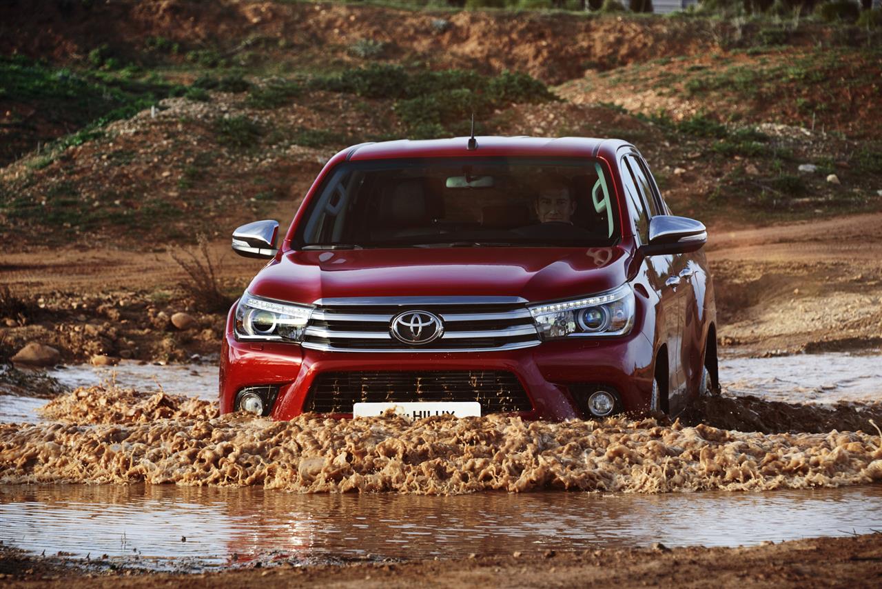 NOVÁ ÔSMA GENERÁCIA NEZNIČITEĽNÉHO PICK-UPU TOYOTA HILUX UŽ AJ NA SLOVENSKU