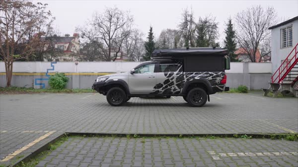 Hilux Expedition