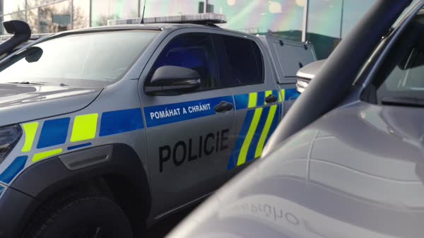 Policie si převzala 20 Hiluxů