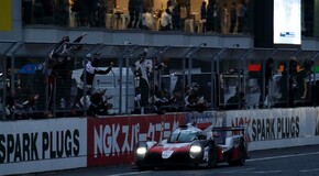 TOYOTA GAZOO Racing prvá a druhá na domácom okruhu Fuji