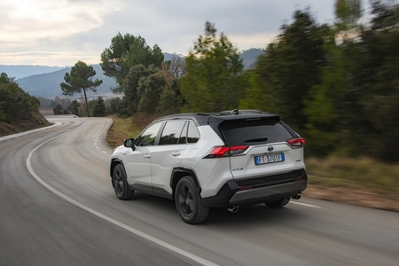 Toyota RAV4 najpopularniejszym SUV-em na świecie. Wyniki z pierwszego kwartału 2022 