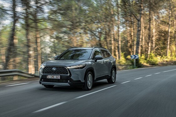 Meggyőző előnnyel áll 5 hónap után az élen a magyarországi újautópiacon a Toyota