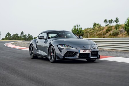 GR Supra MT 2022