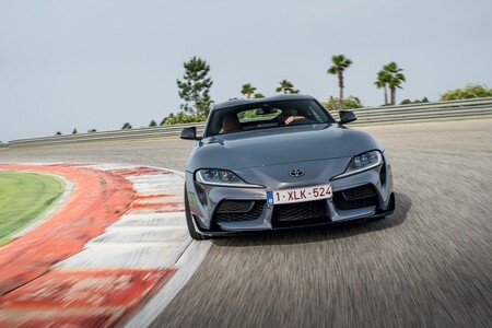 GR Supra MT 2022