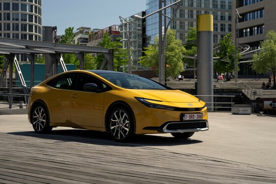 Nowa Toyota Prius Plug-in Hybrid. Nowe technologie i najbardziej wydajny napęd hybrydowy Toyoty