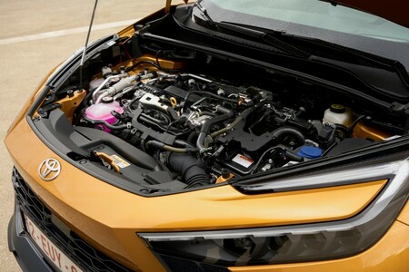Egyszerre dinamikus és környezetbarát a vadonatúj Toyota C-HR plug-in hibrid elektromos kivitele