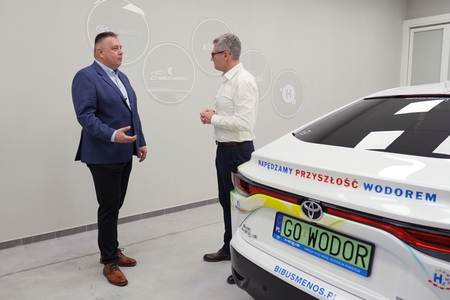 Wodorowa Toyota Mirai we flocie innowacyjnej firmy BIBUS MENOS