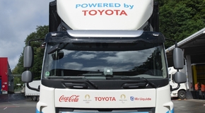A Coca-Cola teszteli a Toyota melléktermékként tiszta vizet kibocsátó hidrogén üzemanyagcellás teherautóit  
