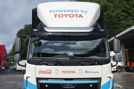 Toyota z Coca-Colą i Air Liquide testuje ciężarówkę z wodorowymi ogniwami paliwowymi