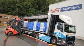 A Coca-Cola teszteli a Toyota melléktermékként tiszta vizet kibocsátó hidrogén üzemanyagcellás teherautóit  
