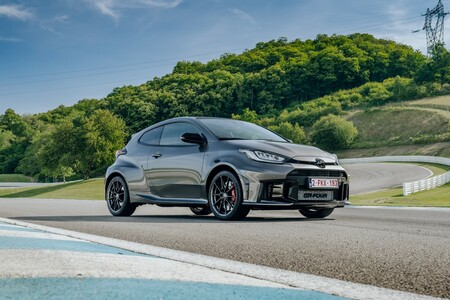 Ostatnie Toyoty GR Yaris z rocznika 2024 u dilerów. Hot-hatch z silnikiem o mocy 280 KM dostępny od ręki