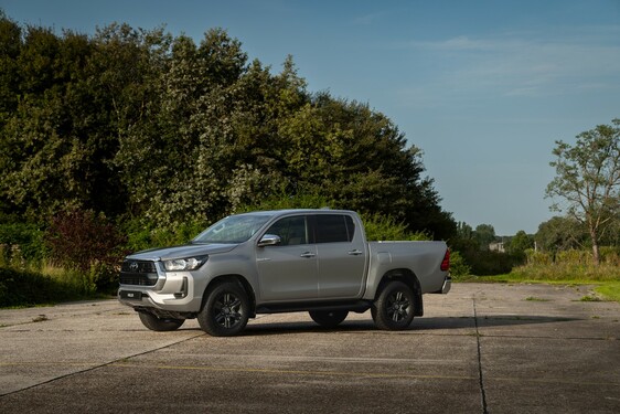 Nová Toyota Hilux Hybrid 48V je dokonalý parťák pro podnikání