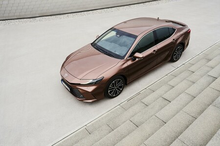 Press kit - Nová Toyota Camry: Pohodlí a hospodárné cestování