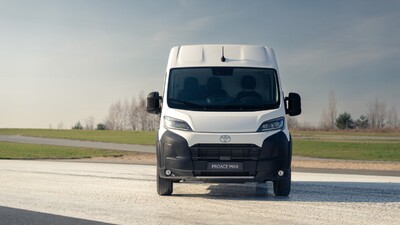 Toyota Professional rozszerza gamę wszechstronnych samochodów z zabudową brygadową