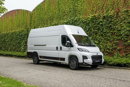 Ak firma používa firemné plug-in hybridy alebo elektromobily, môže ušetriť ročne desiatky tisíc eur. Dôvodom je nižšia daň aj spotreba