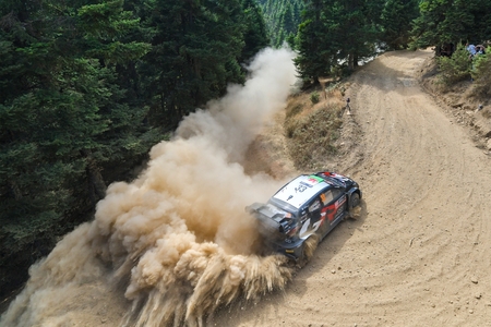 Rallye Akropolis: Snaha Toyoty o získání pozice skončila  nezdarem